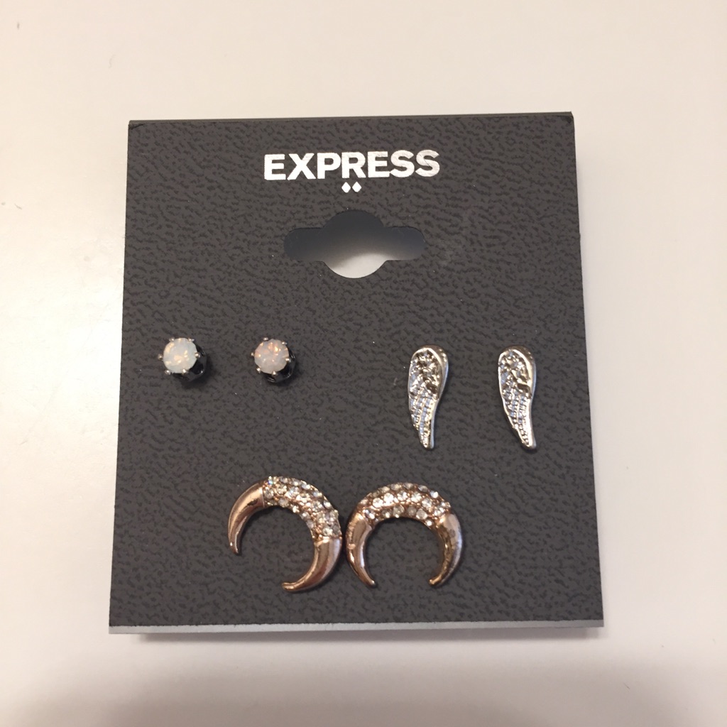 Express Stud Earring Set